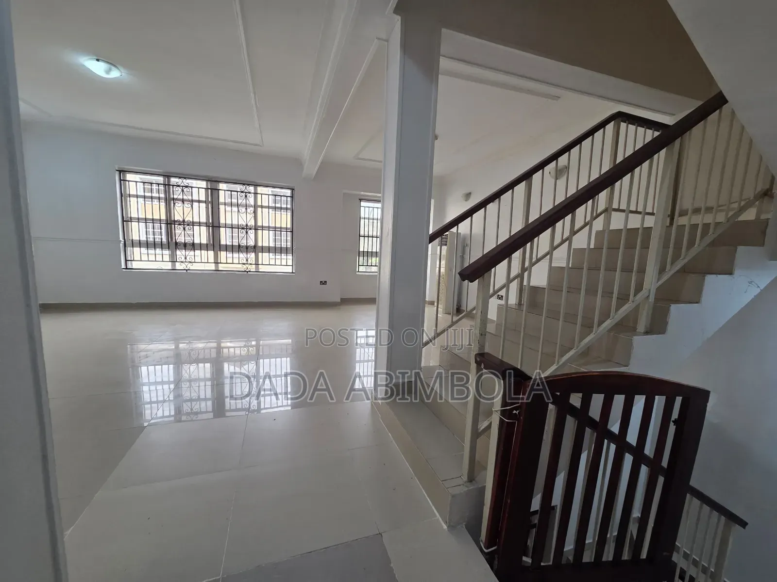 5bdrm Duplex in Chevron for rent