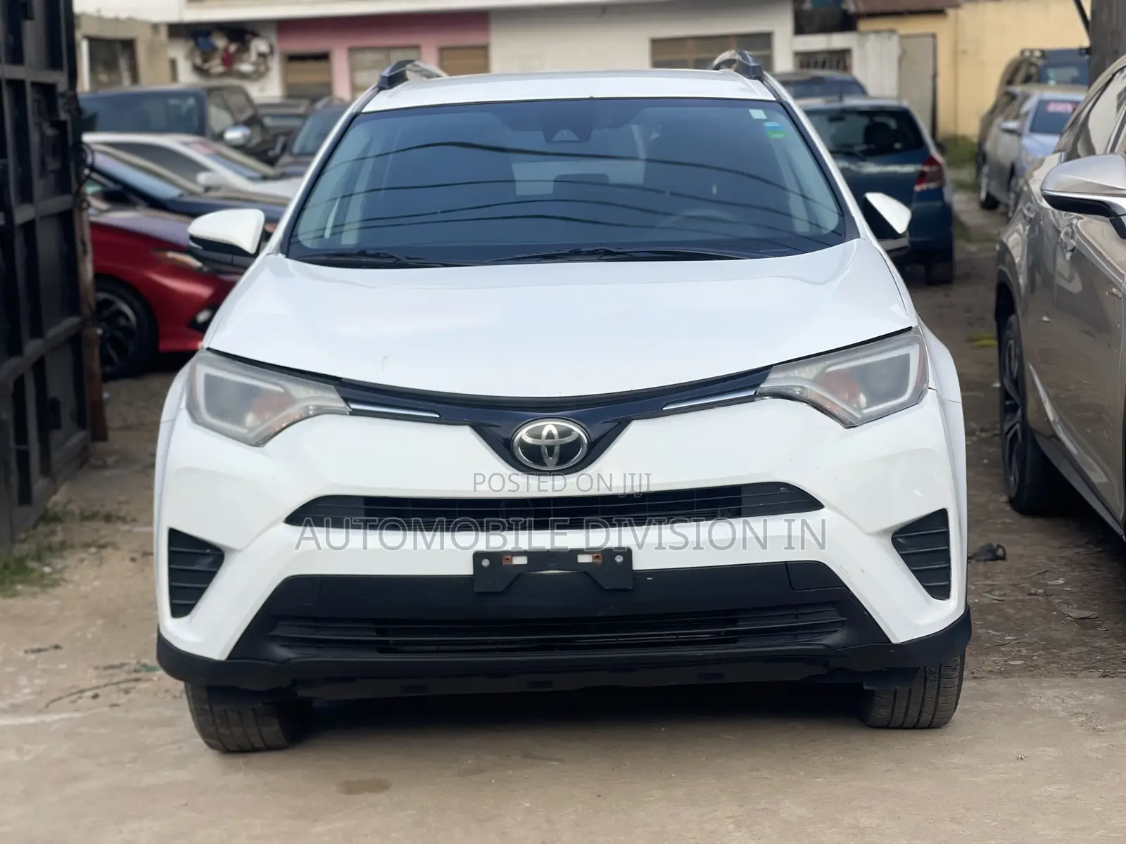 Toyota RAV4 LE AWD (2.5L 4cyl 6A) 2017 White