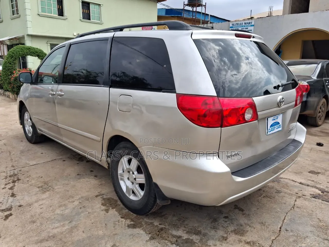 Toyota Sienna LE 2008 Gold