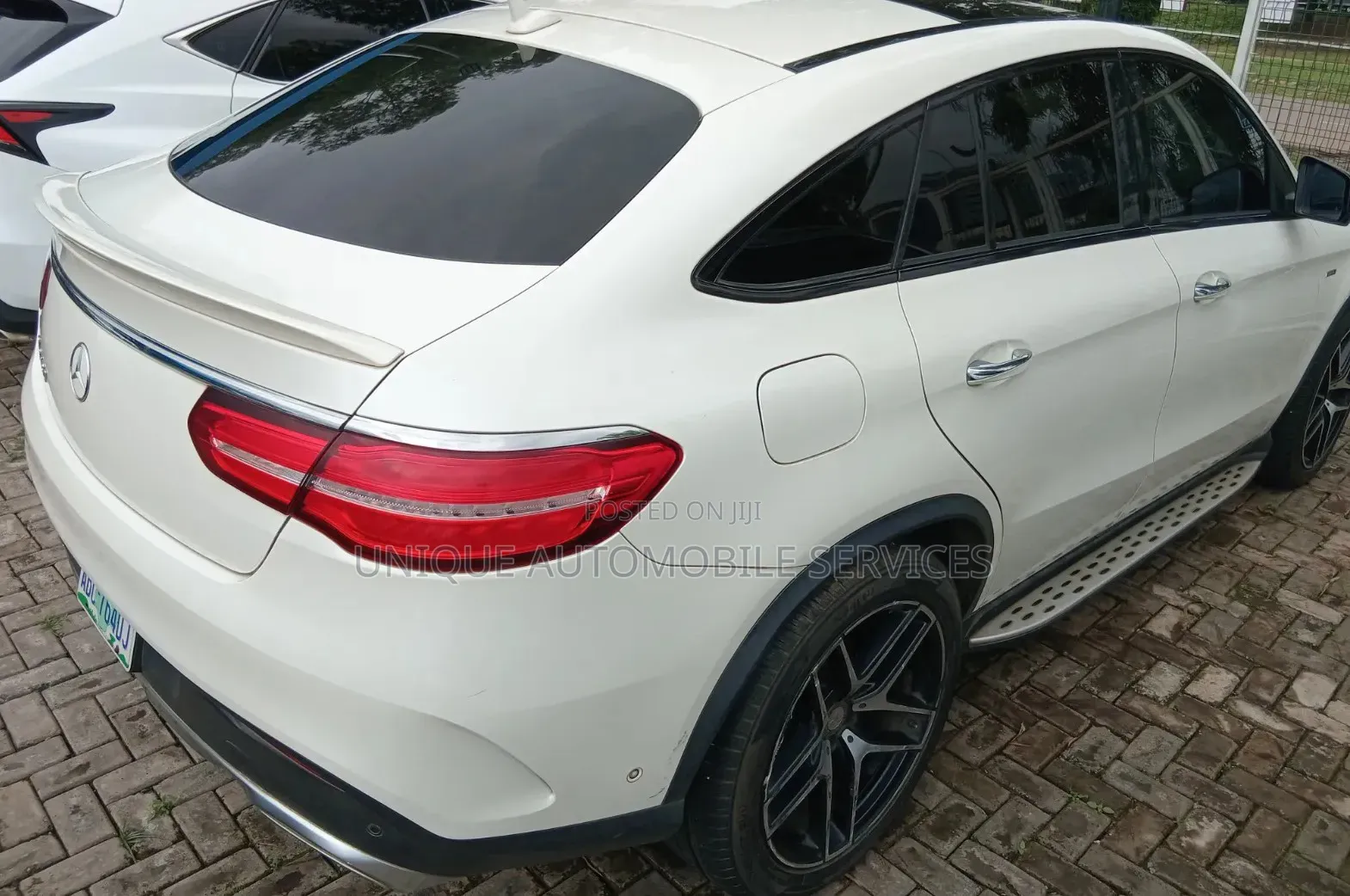 Mercedes-Benz GLE-Class 2016 Off white