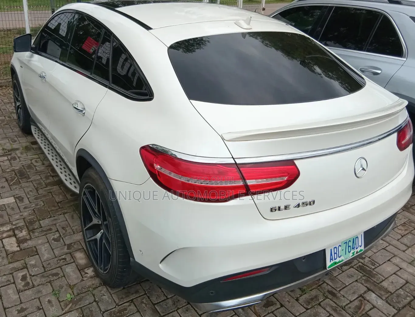 Mercedes-Benz GLE-Class 2016 Off white
