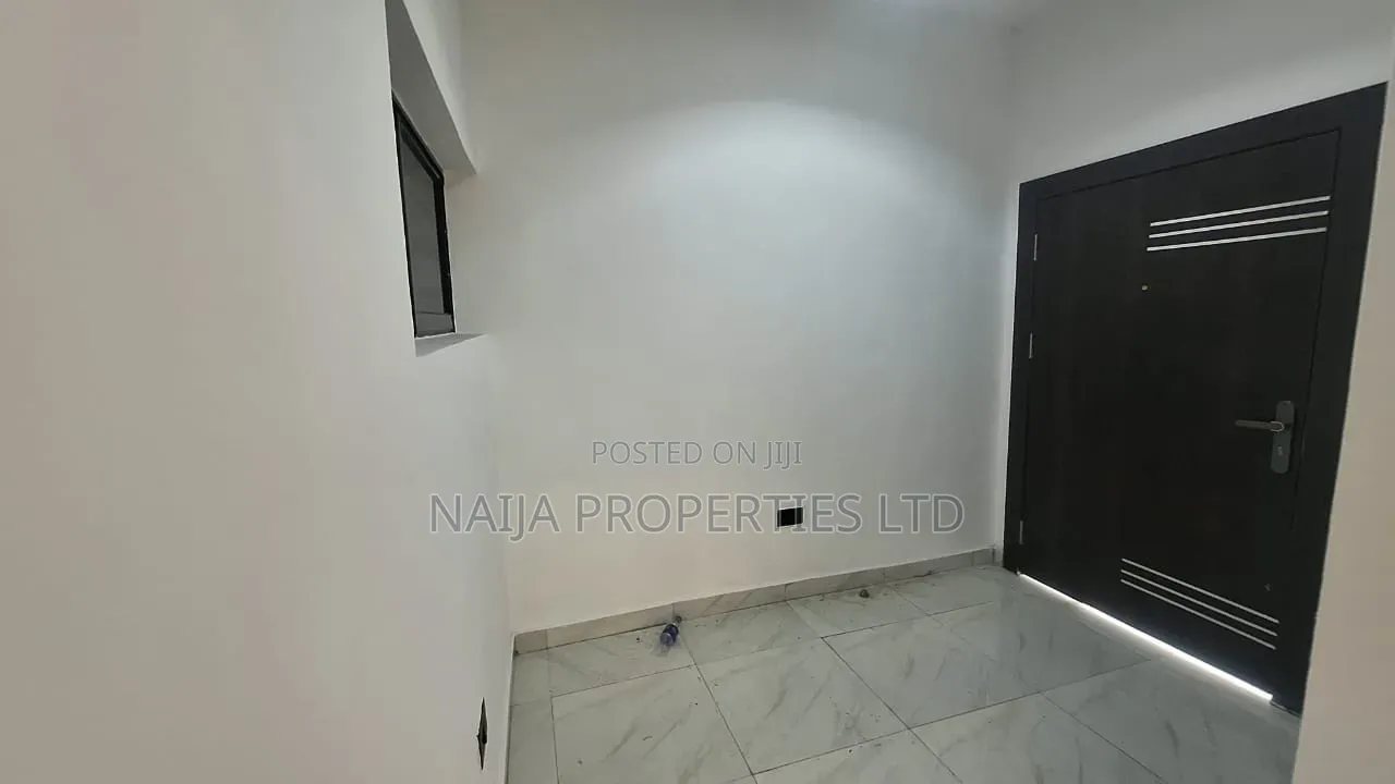 3bdrm Townhouse / Terrace in Greenbay Estate, Ilaje for rent
