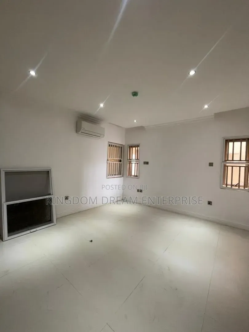 3bdrm Apartment in Off Bourdilon, Bourdillon for rent