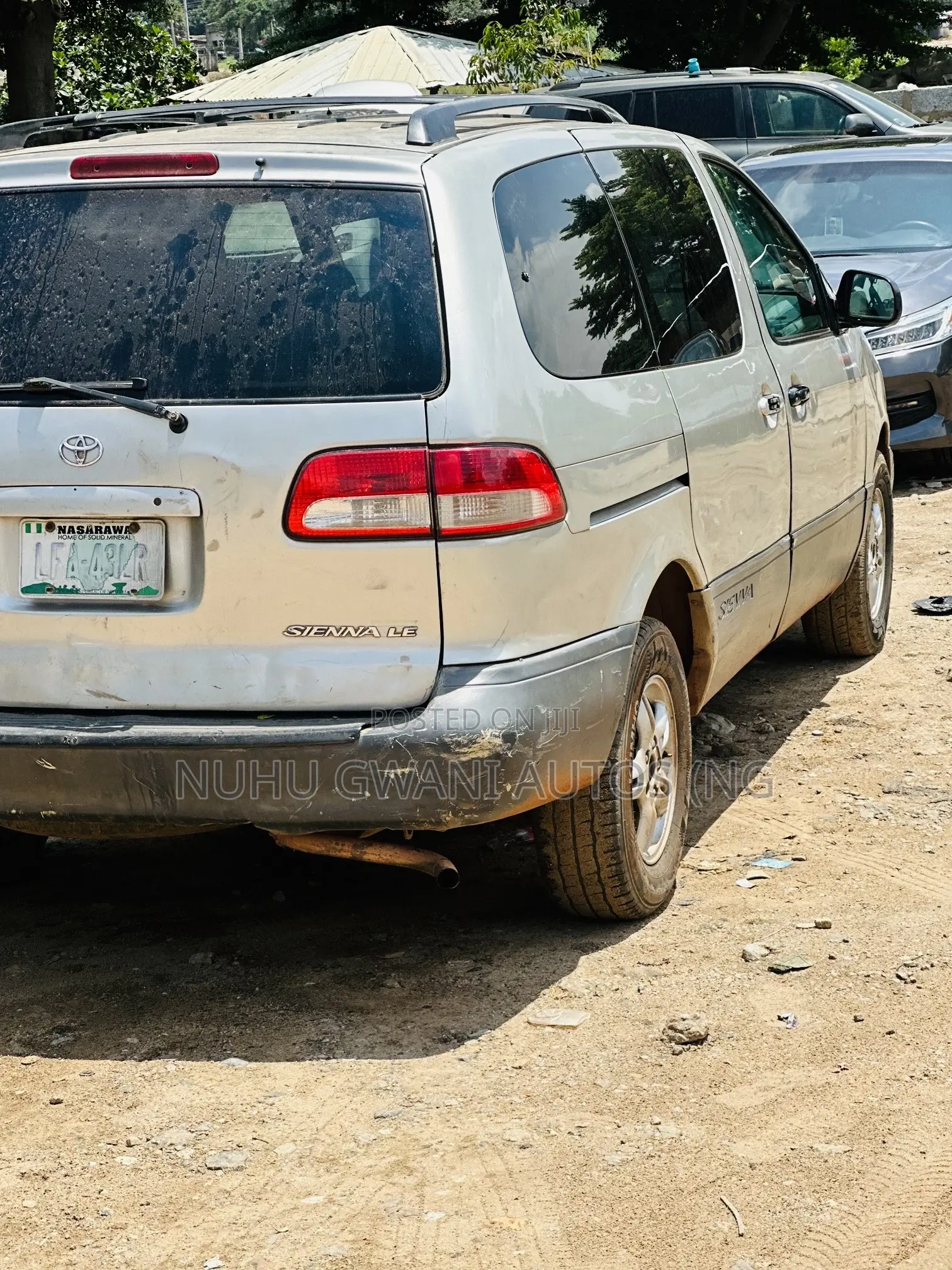 Toyota Sienna 2001 Silver
