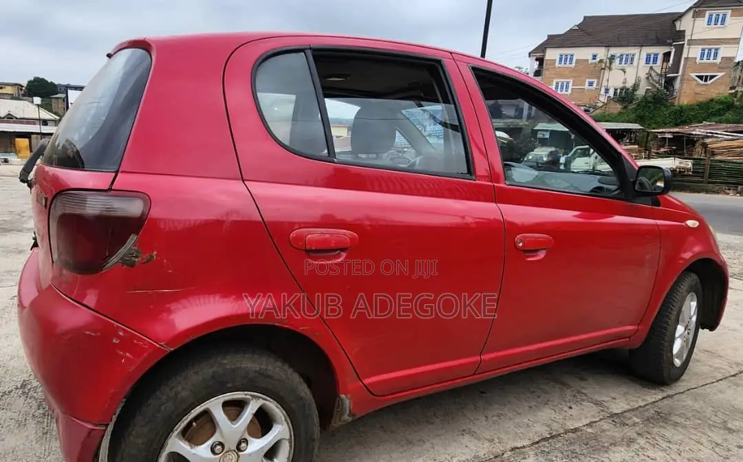Toyota Yaris 2005 Burgundy