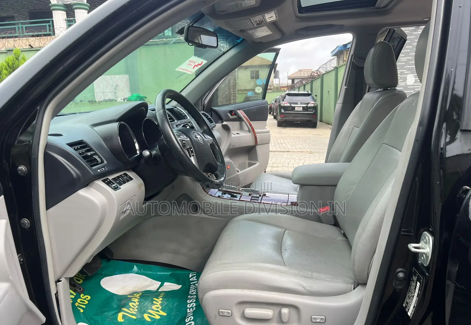 Toyota Highlander Limited 3.5l 4WD 2013 Black
