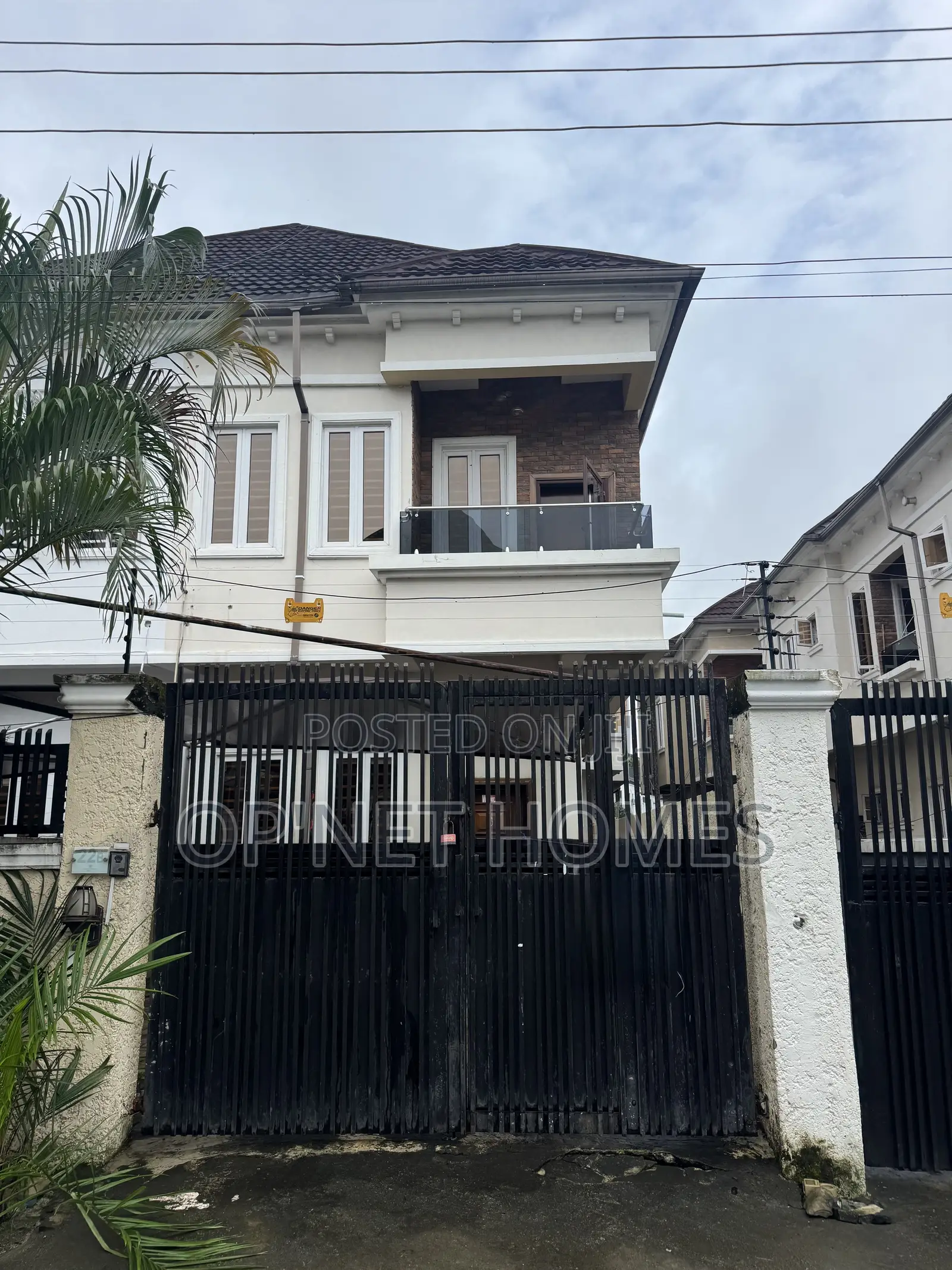 3bdrm Duplex in Lekki for rent