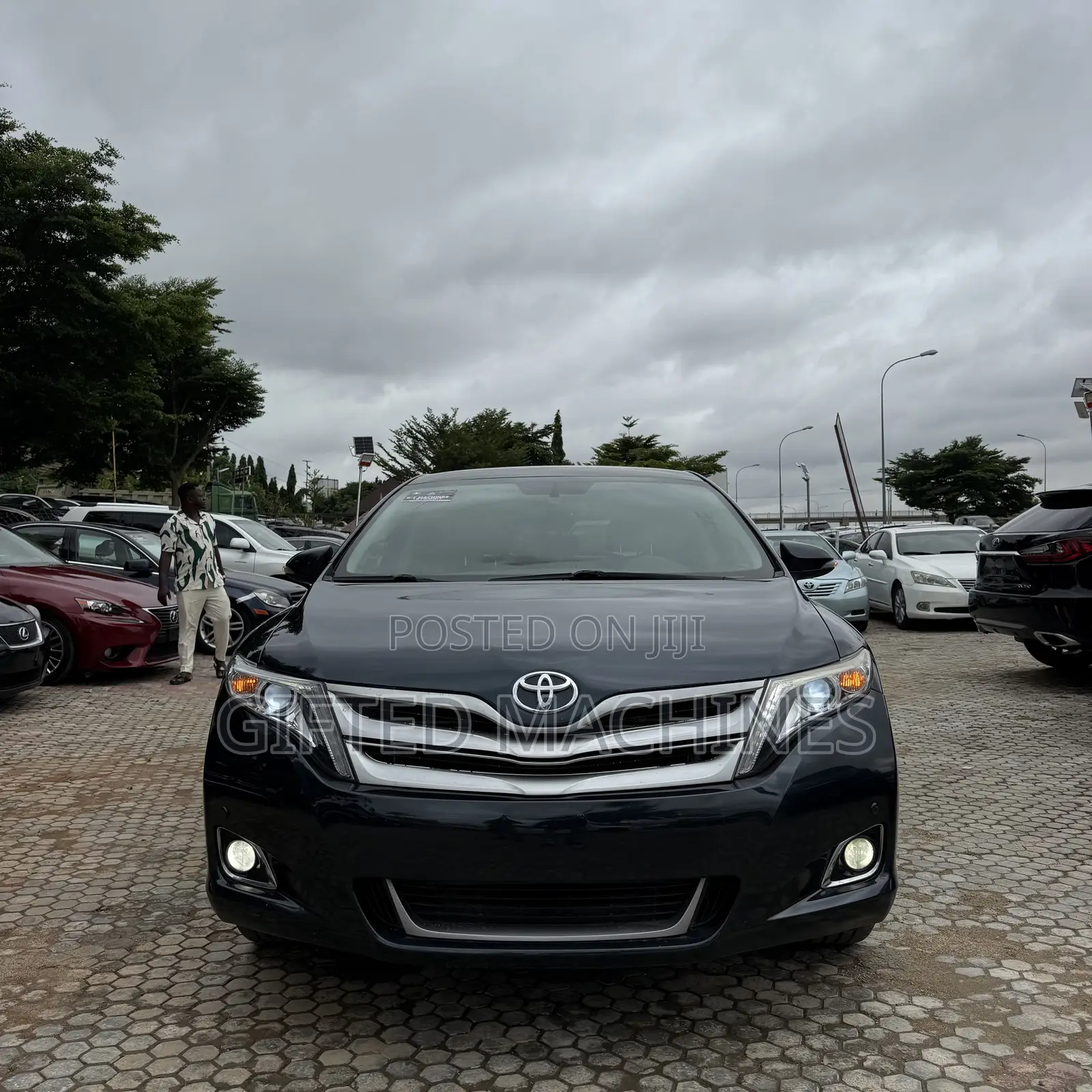 Toyota Venza Limited 2016 Blue