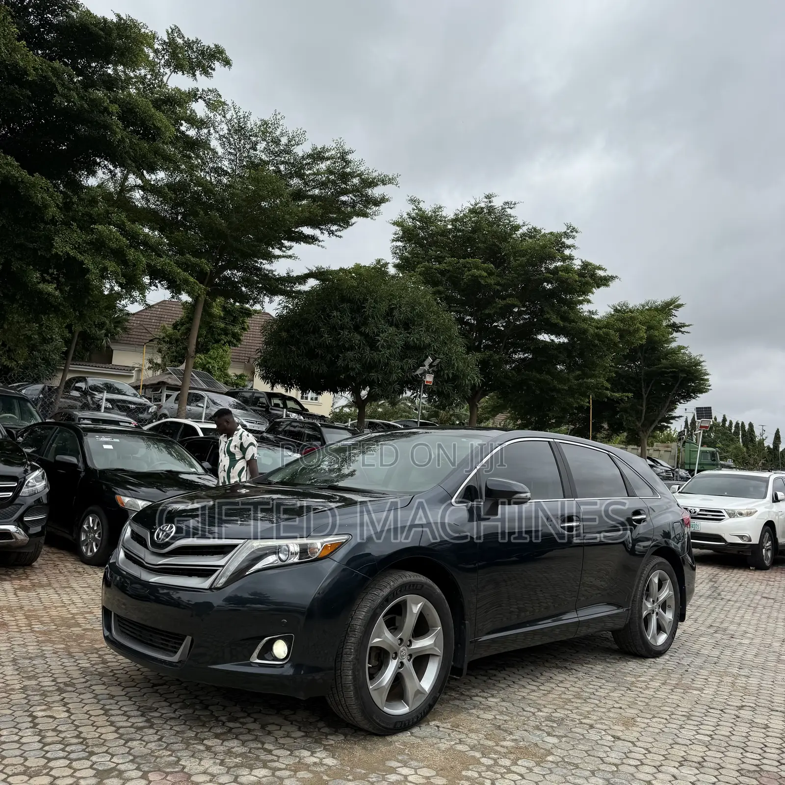 Toyota Venza Limited 2016 Blue
