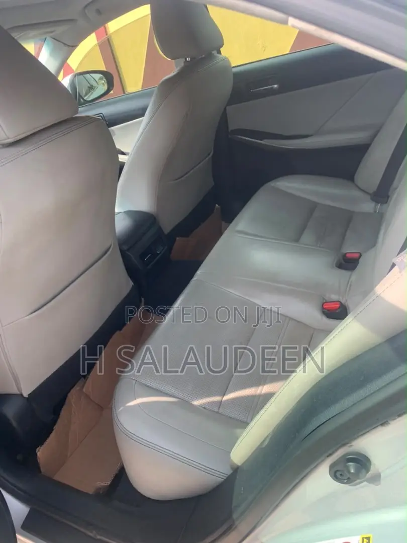 Lexus IS 2015 Silver