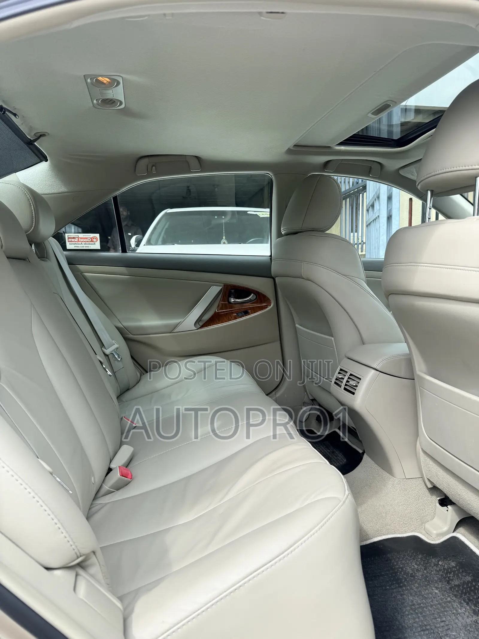 Toyota Camry XLE V6 4dr Sedan (3.5L 6cyl 6AM) 2008 Gold