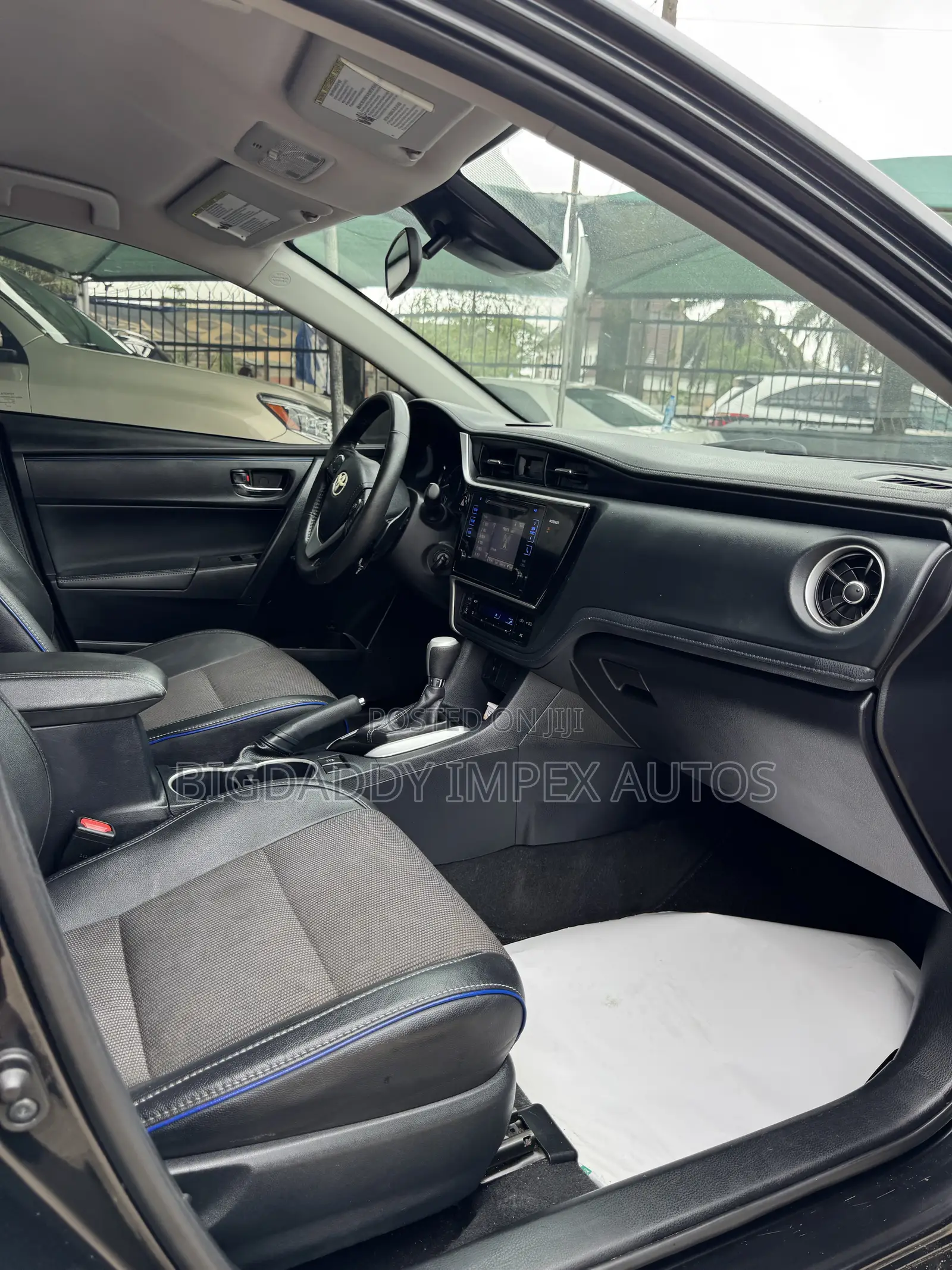 Toyota Corolla SE Special Edition 4dr Sedan (1.8L 4cyl CVT) 2017 Black