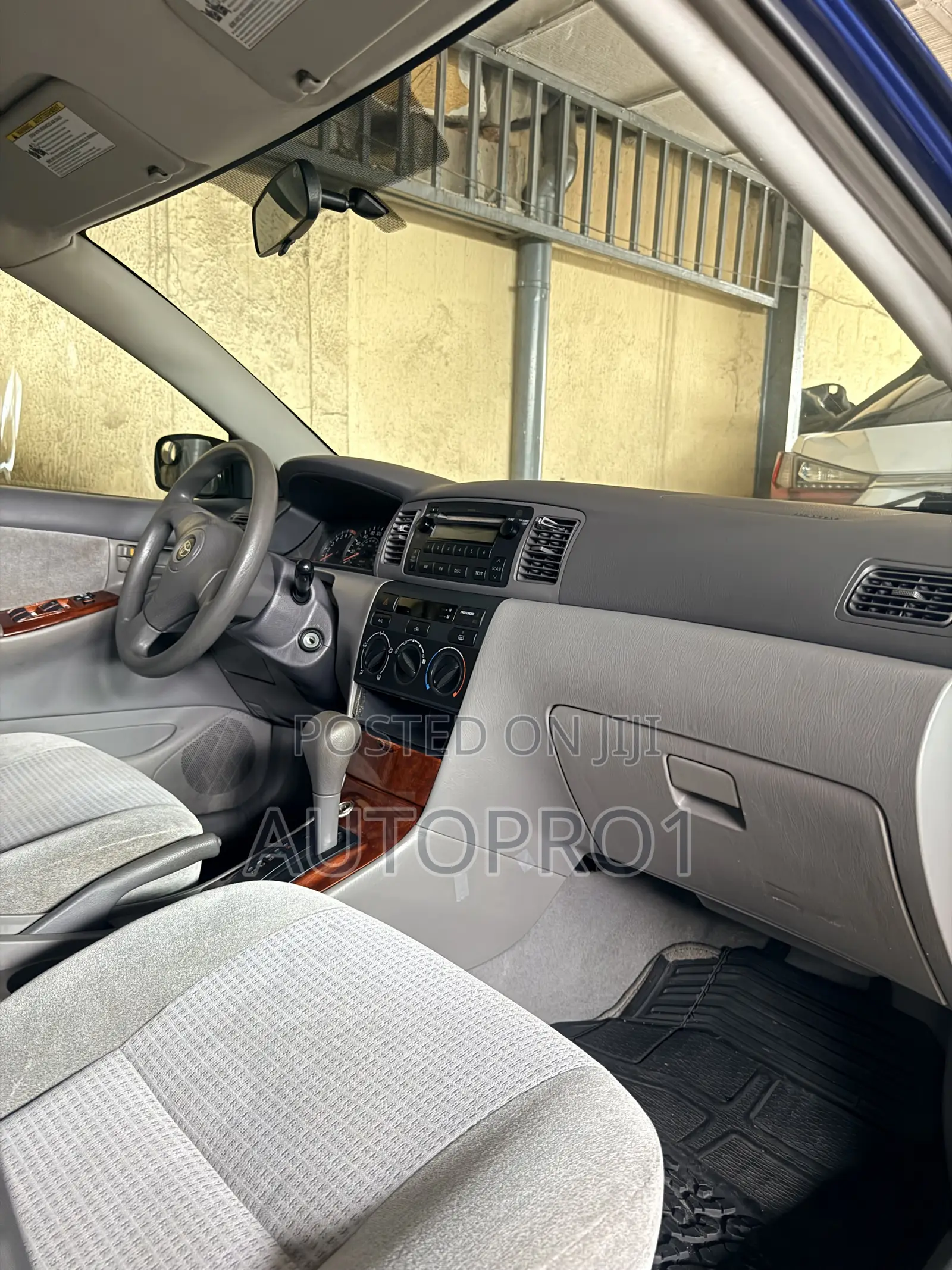Toyota Corolla LE 2004 Blue