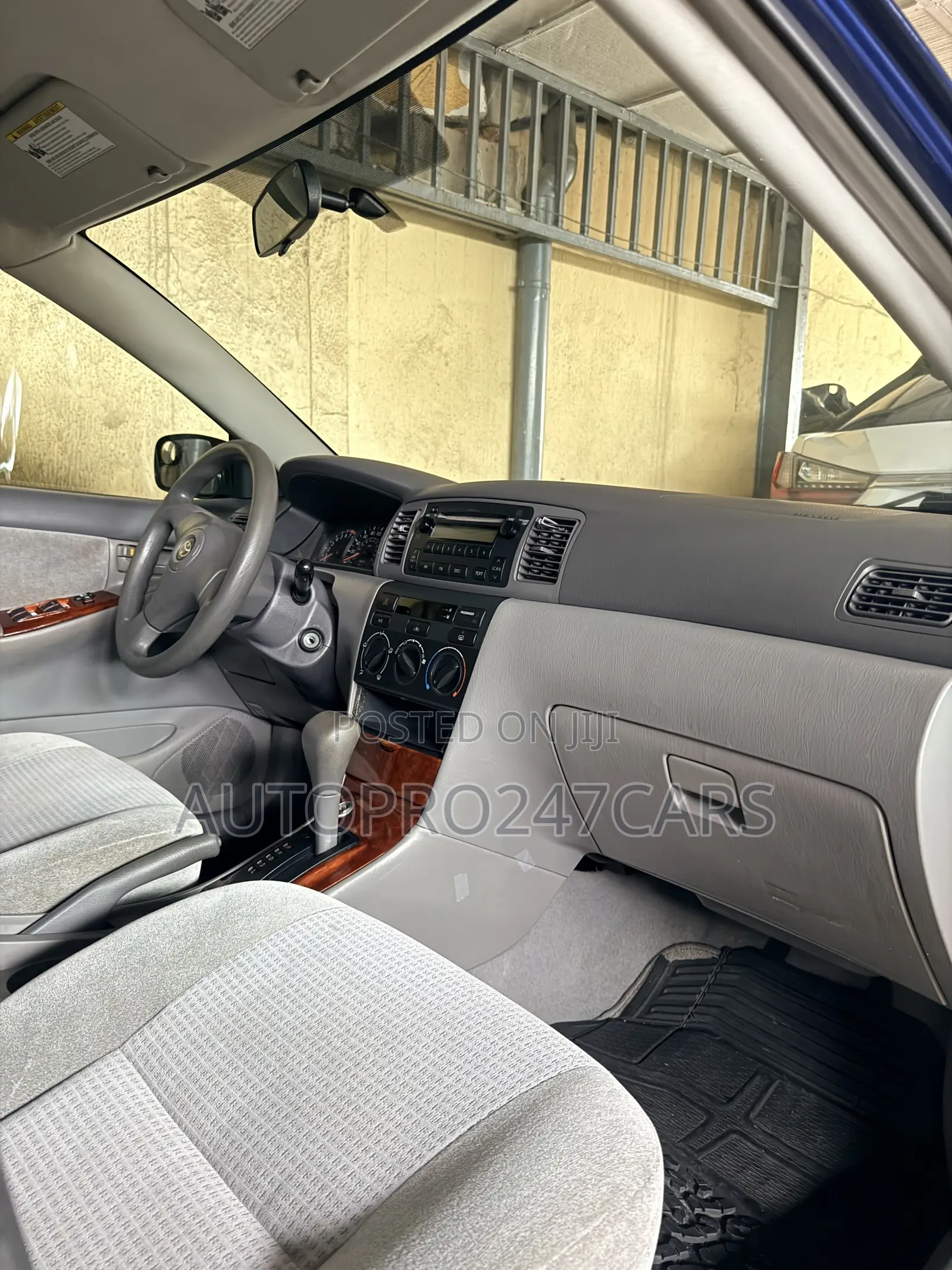 Toyota Corolla LE 2004 Blue