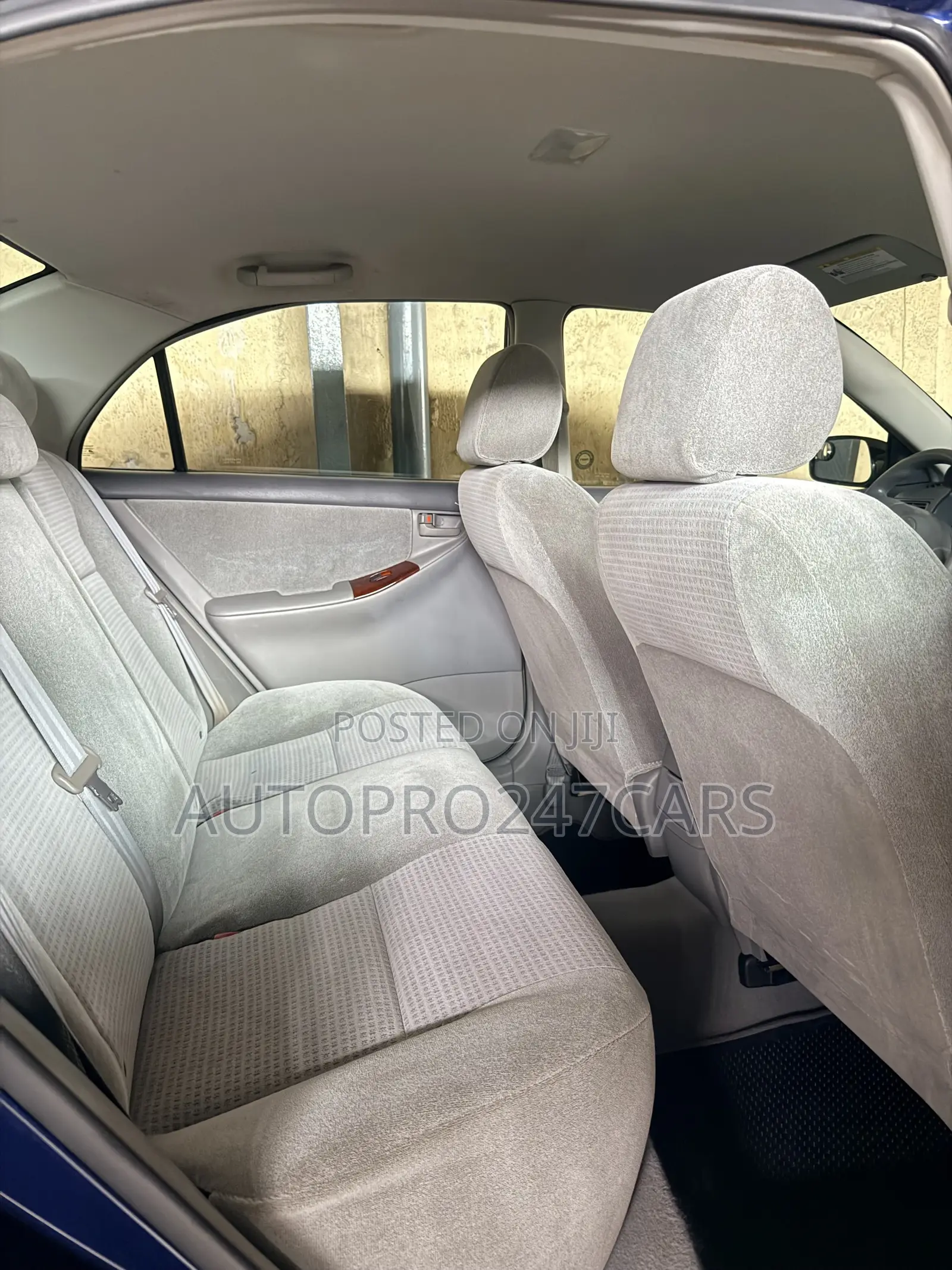 Toyota Corolla LE 2004 Blue