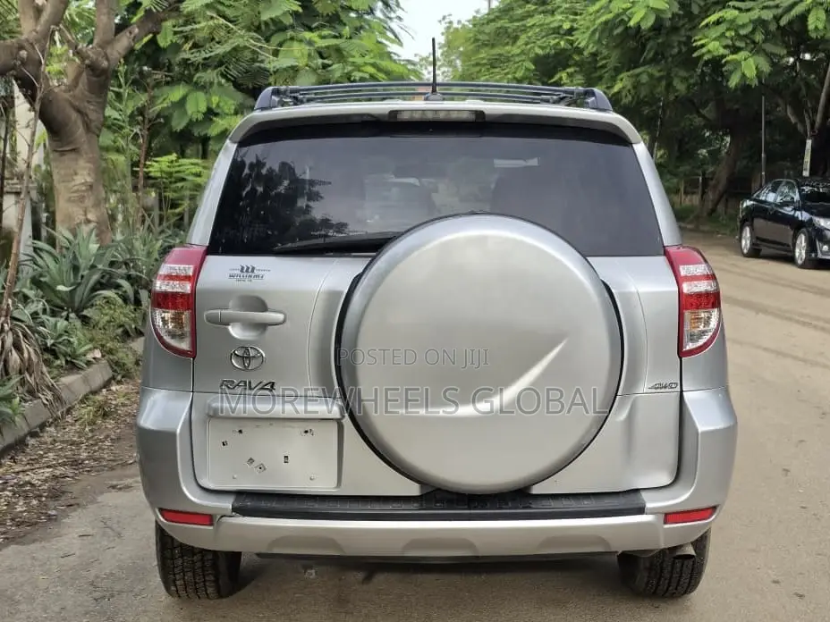Toyota RAV4 2.5 2012 Silver