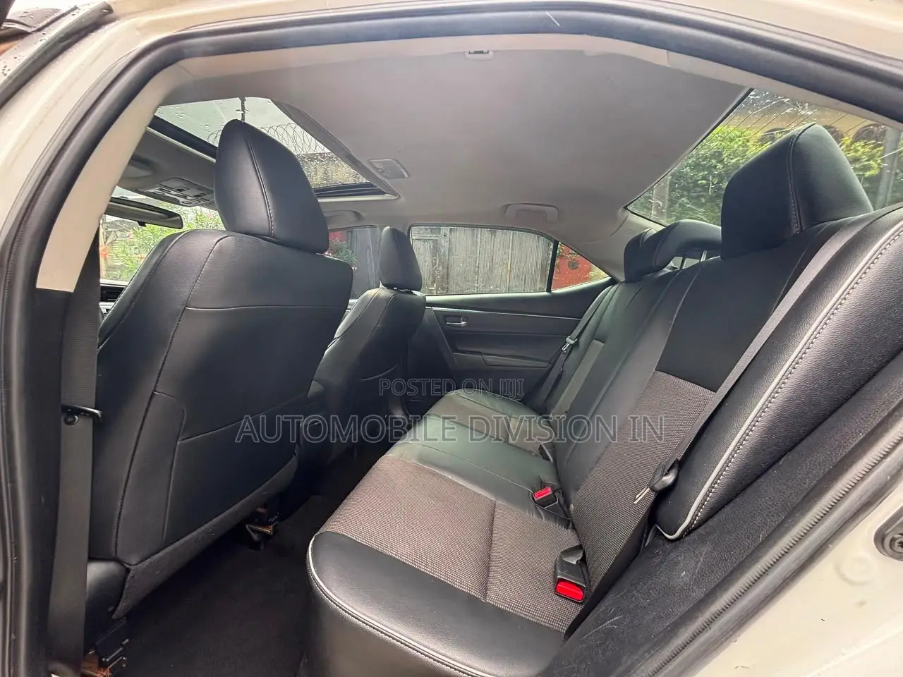 Toyota Corolla S 4dr Sedan (1.8L 4cyl CVT) 2015 White