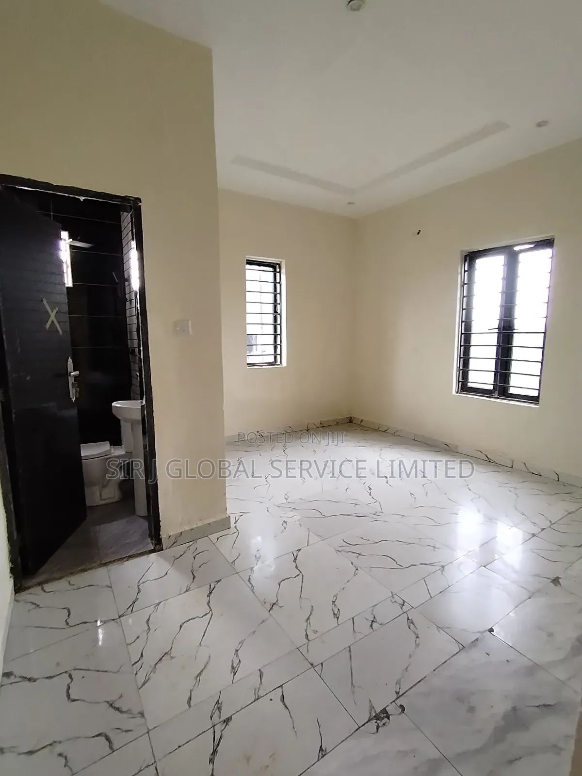 3bdrm Block of Flats in Close To Fati Dogo, Maitama for rent