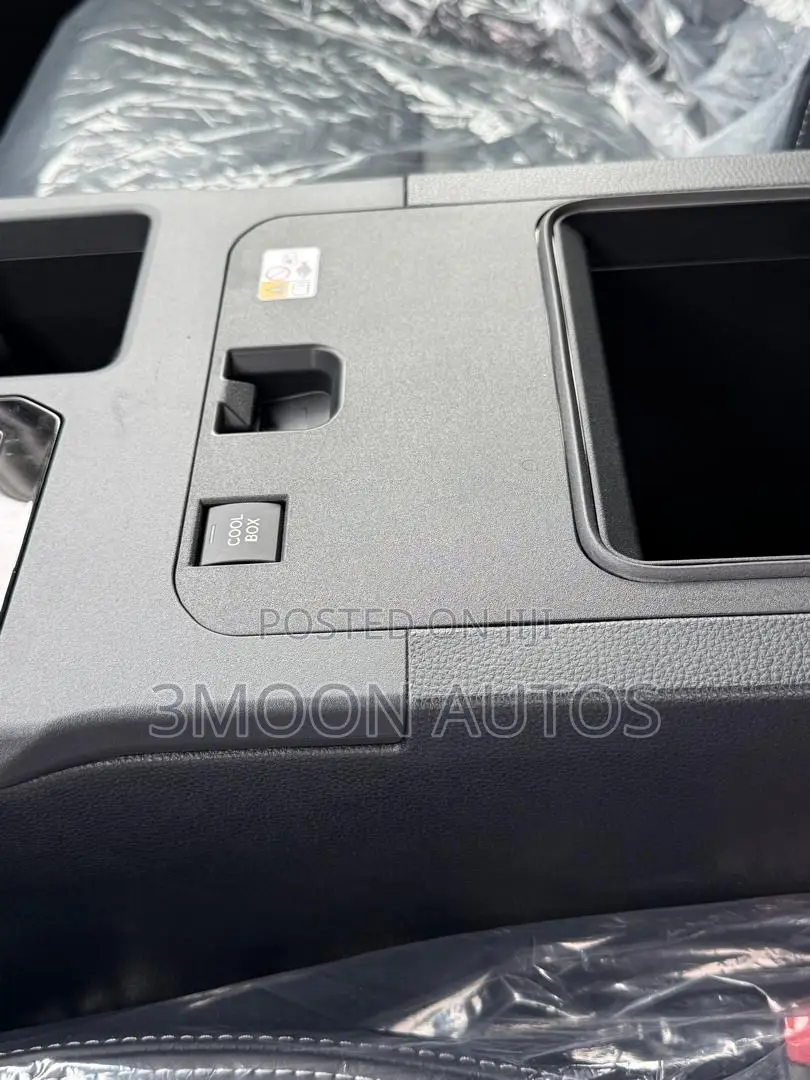 New Toyota Land Cruiser Prado 2.4 Petrol 2025 Black