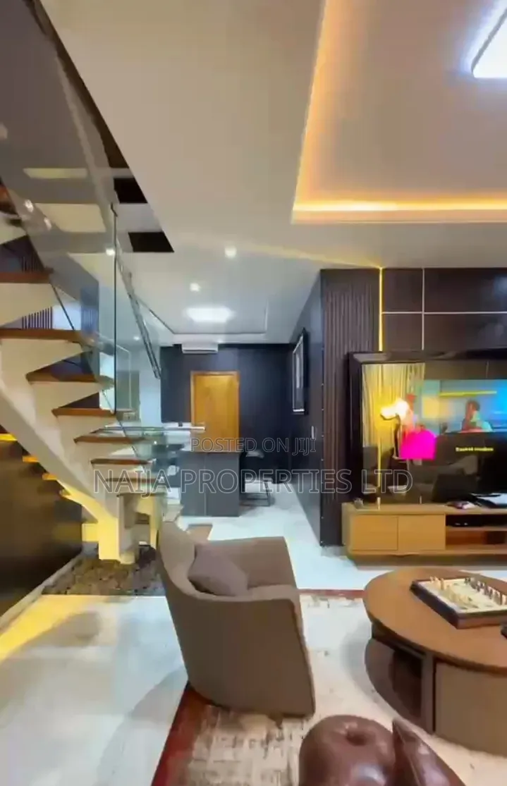 Furnished 2bdrm Maisonette in Off Freedom Way, Lekki Phase 1 for sale