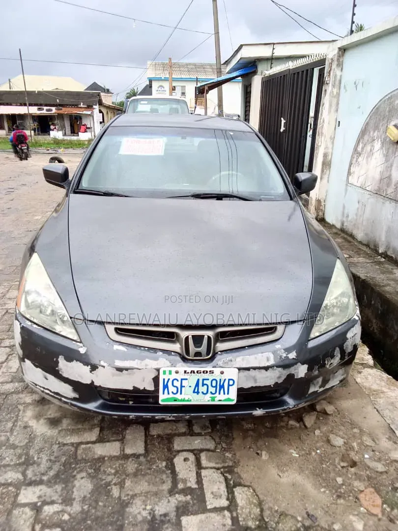 Honda Accord 2005 Gray