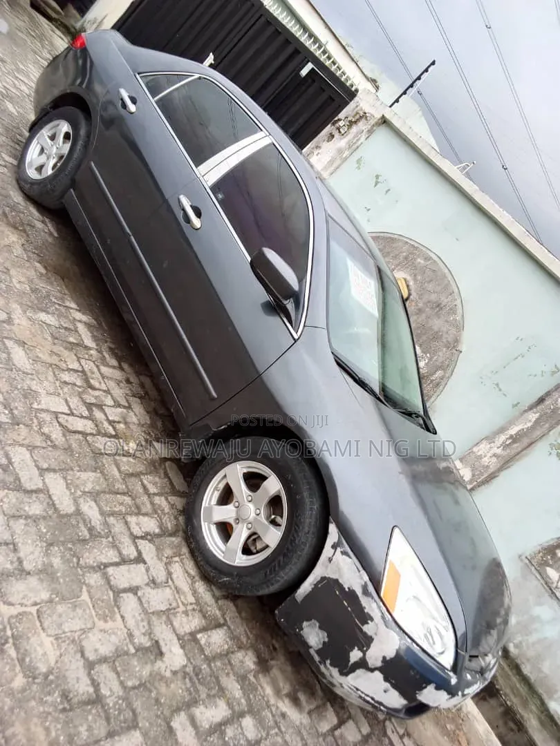Honda Accord 2005 Gray