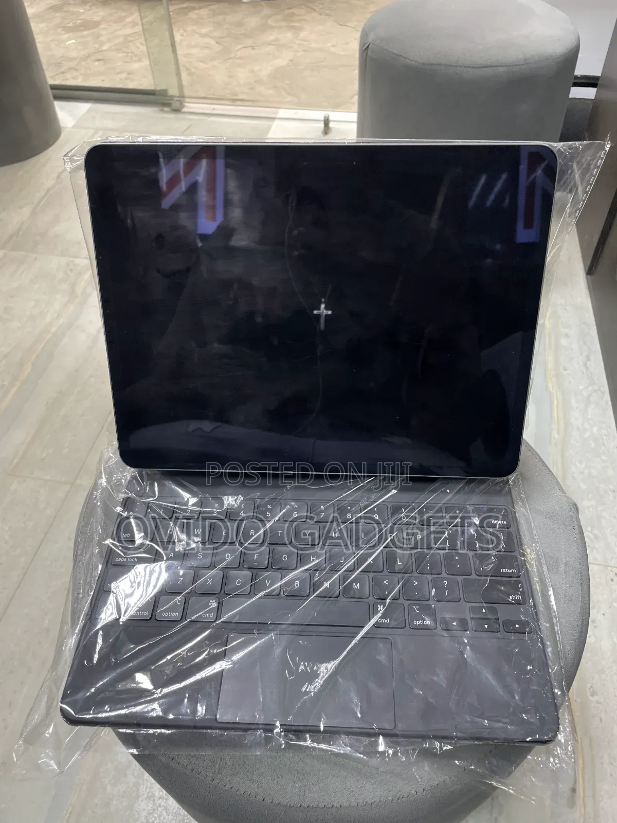 Apple iPad Pro 12.9 (2022) 256 GB Gray