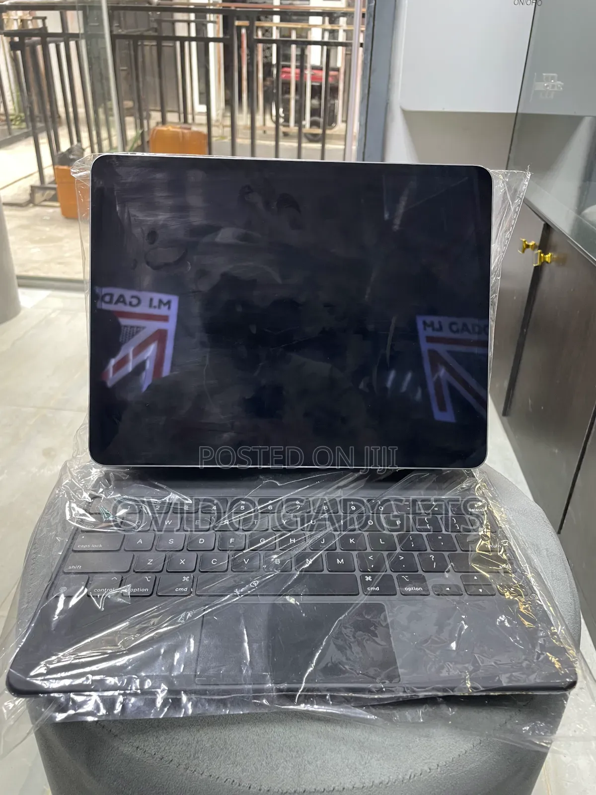 Apple iPad Pro 12.9 (2022) 256 GB Gray
