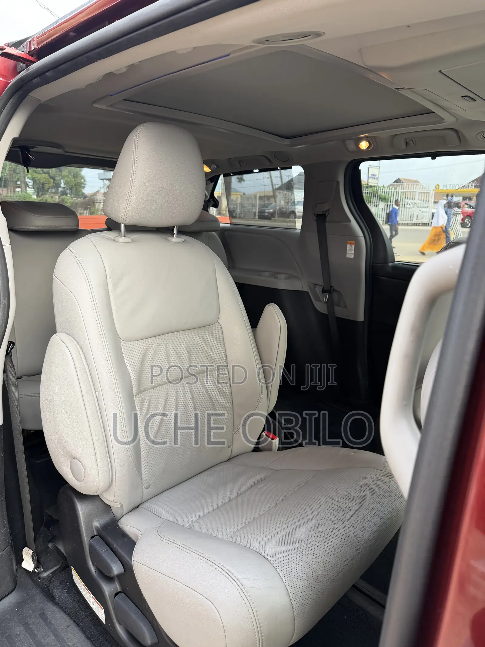 Toyota Sienna Limited Premium 7 Passenger (3.5L 6cyl 8A) 2016 Red