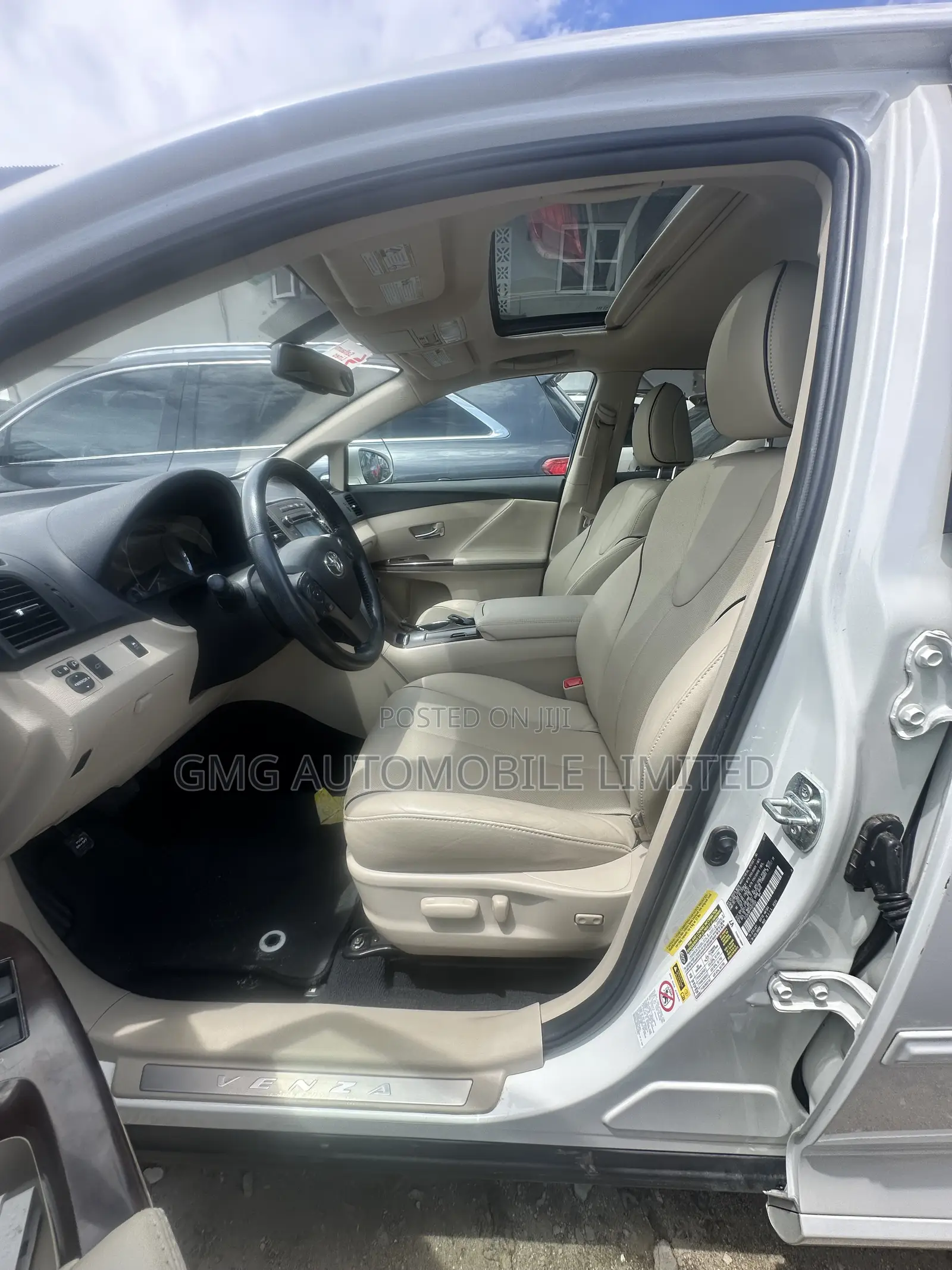 Toyota Venza XLE 2015 White