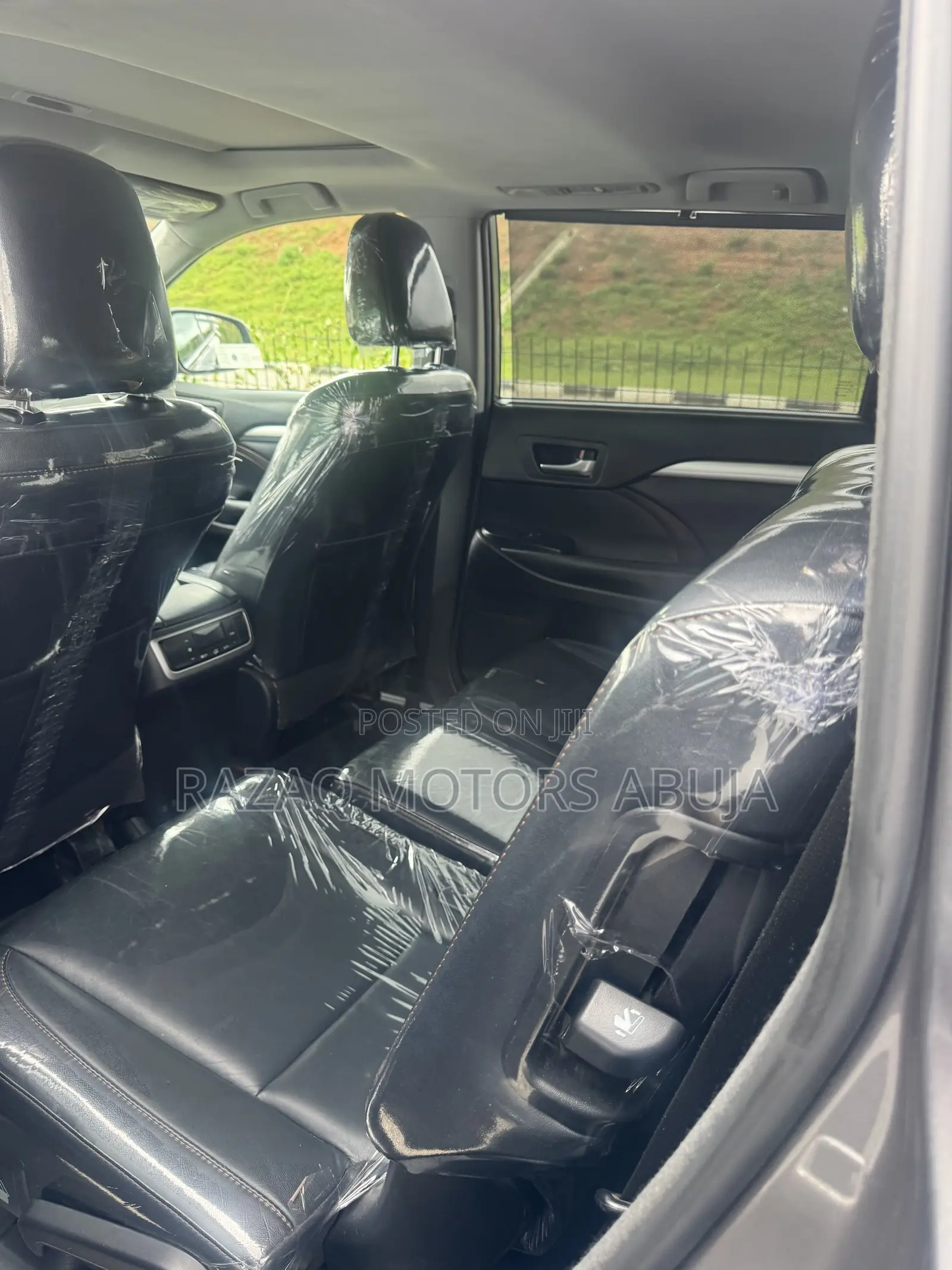 Toyota Highlander XLE 4x4 V6 (3.5L 6cyl 8A) 2018 Gray