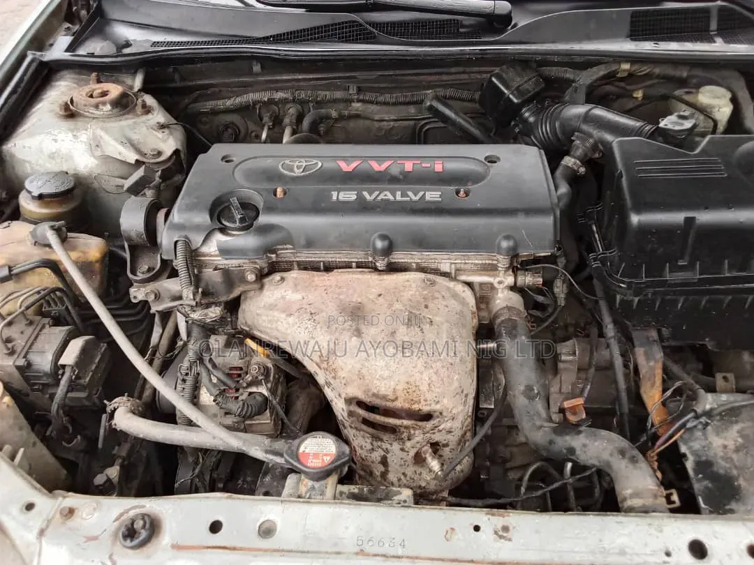 Toyota Camry 2004 Gold