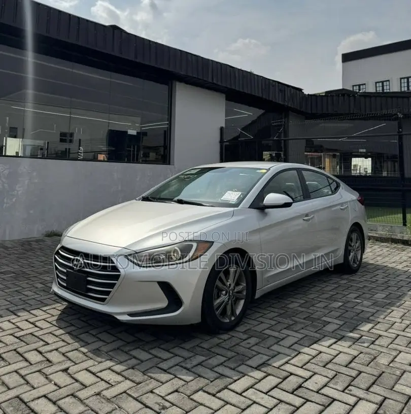 Hyundai Elantra Sport Sedan FWD (1.6L 4cyl 6M) 2017 Silver