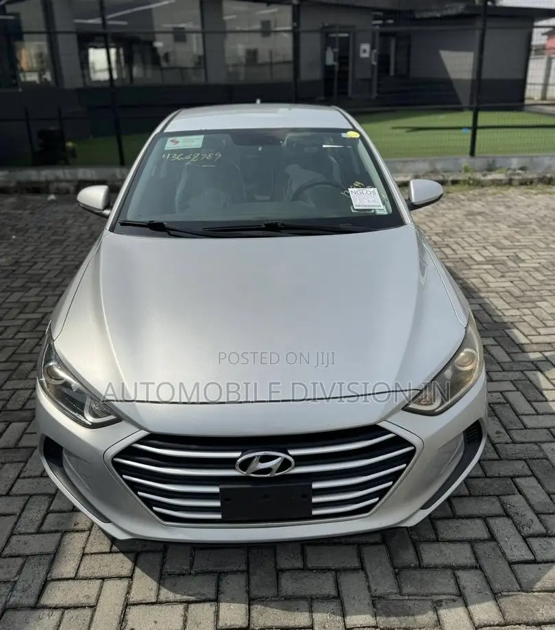 Hyundai Elantra Sport Sedan FWD (1.6L 4cyl 6M) 2017 Silver