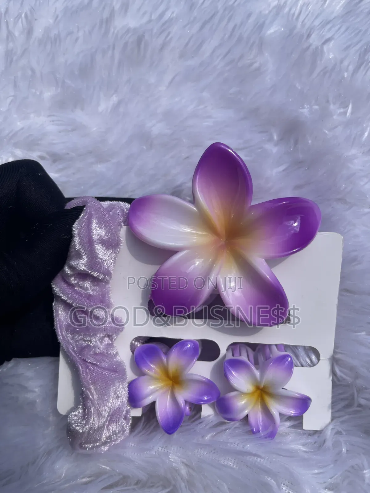 4 in 1 Floral Claw Clips and Scrunchie