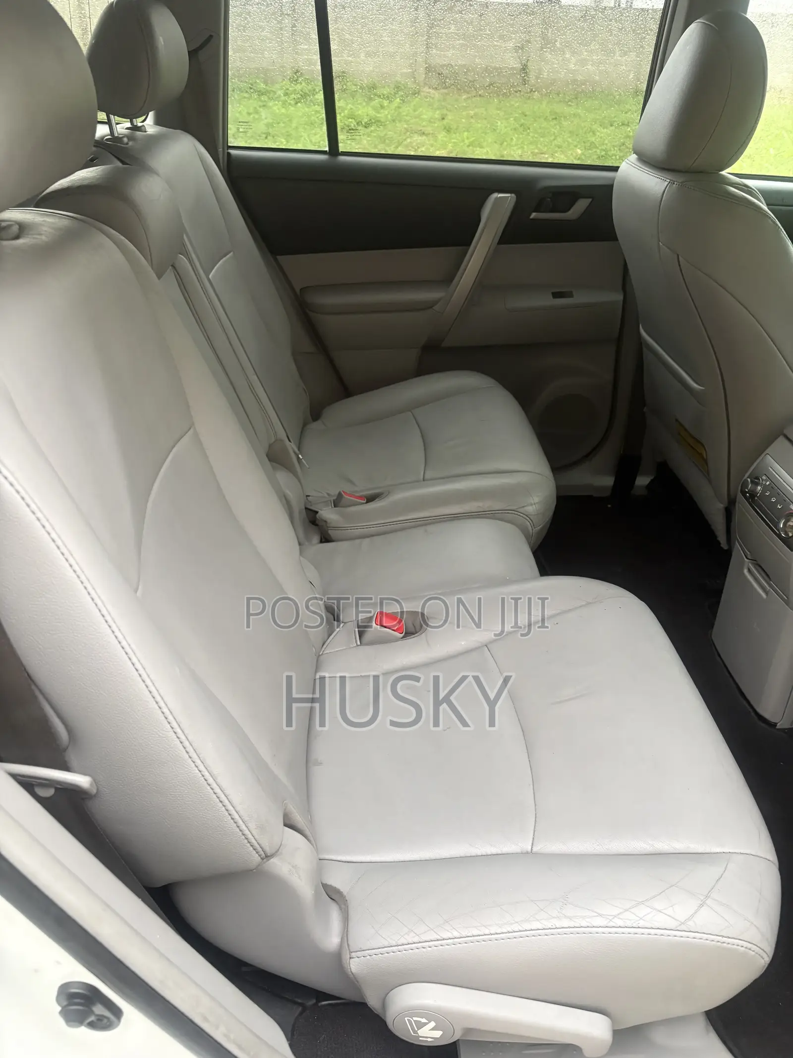 Toyota Highlander SE 2012 White