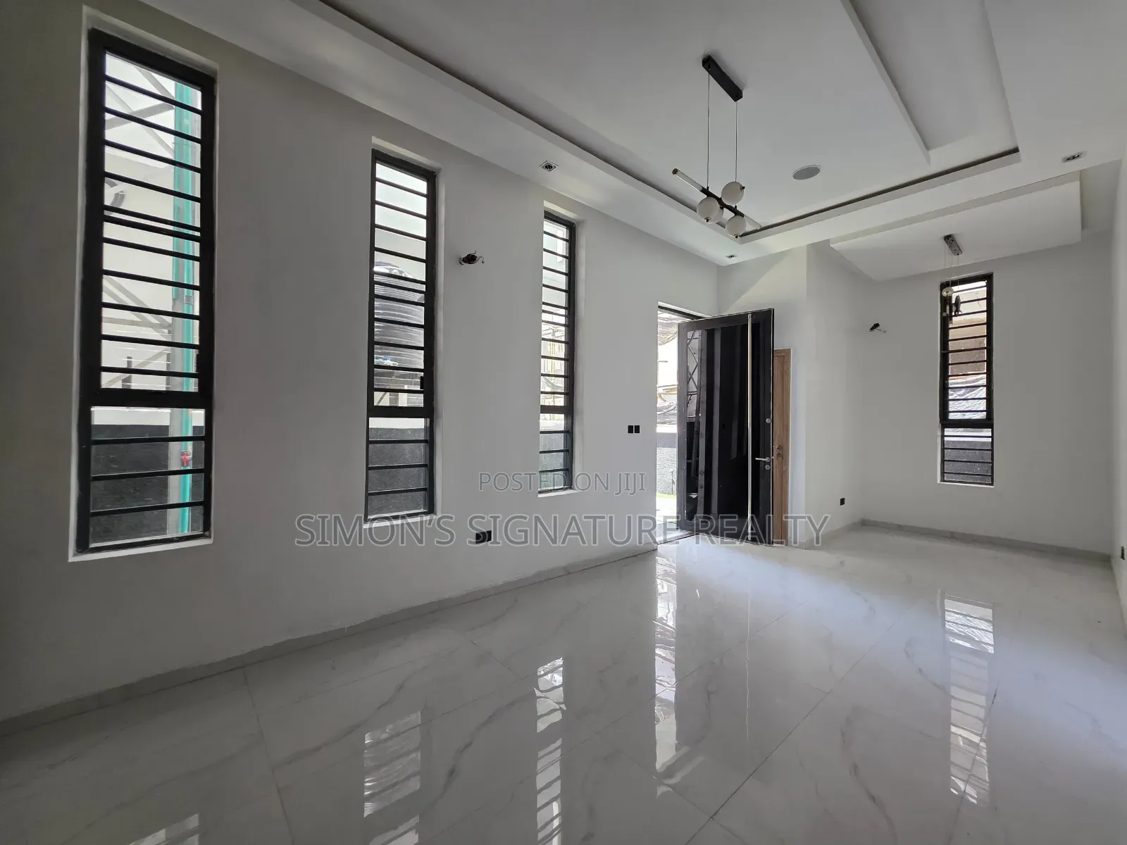 4bdrm Duplex in Chevron for rent
