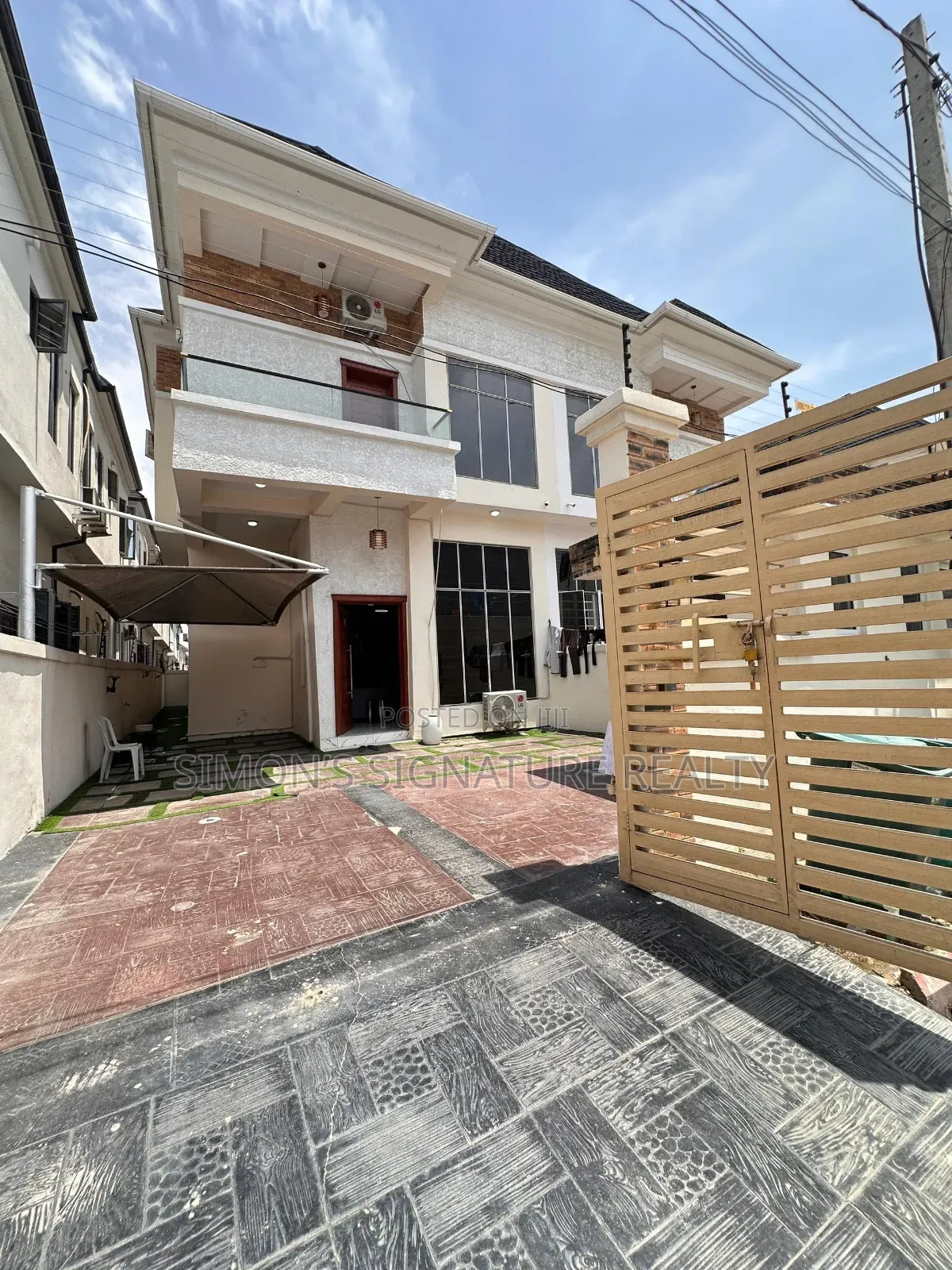 Furnished 4bdrm Duplex in Chevron for rent