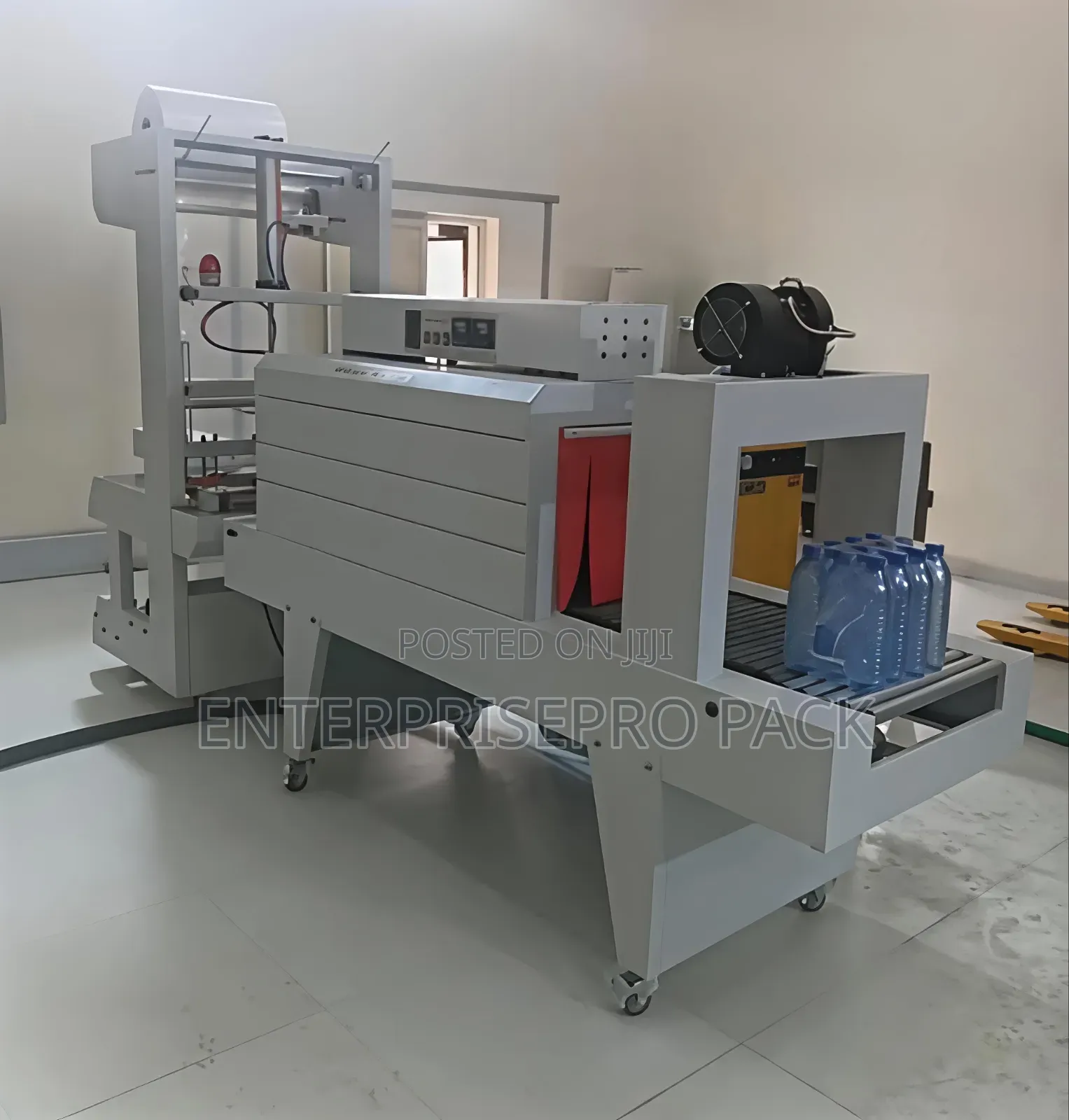 Industrial Shrink Wrapping Machine