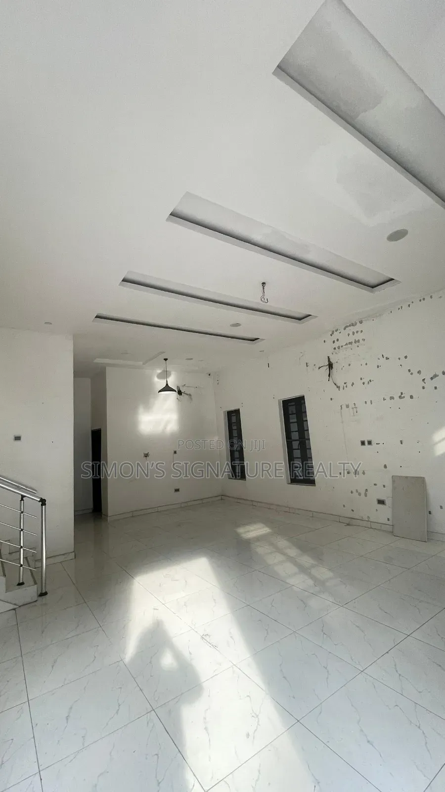 4bdrm Duplex in Chevron for rent