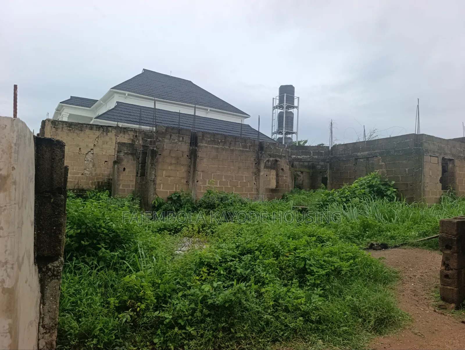4bdrm Duplex in Tella Estate, Akobo for sale