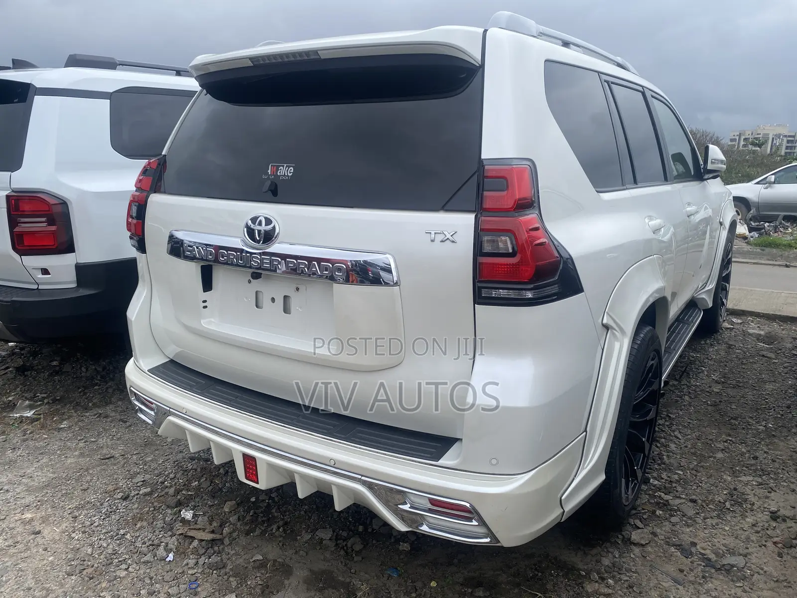 Toyota Land Cruiser Prado 2.7 2023 White