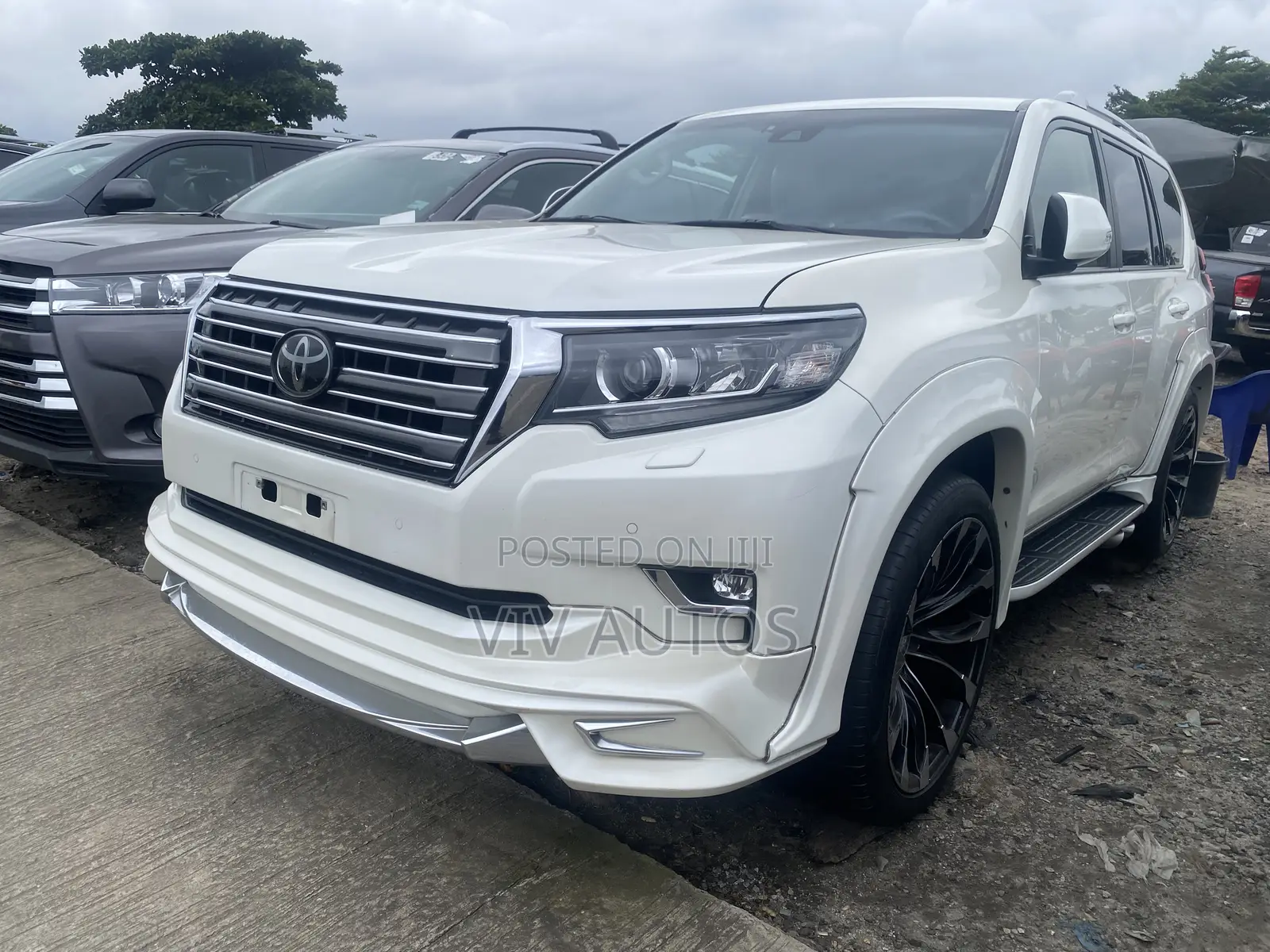 Toyota Land Cruiser Prado 2.7 2023 White