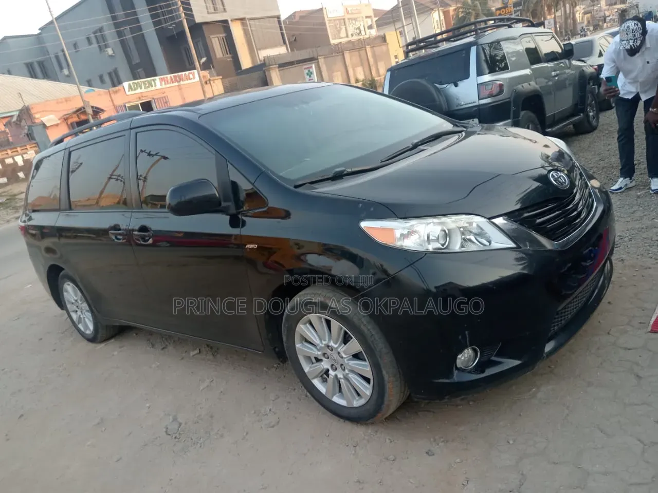 Toyota Sienna XLE Premium 7 Passenger (3.5L 6cyl 8A) 2017 Black