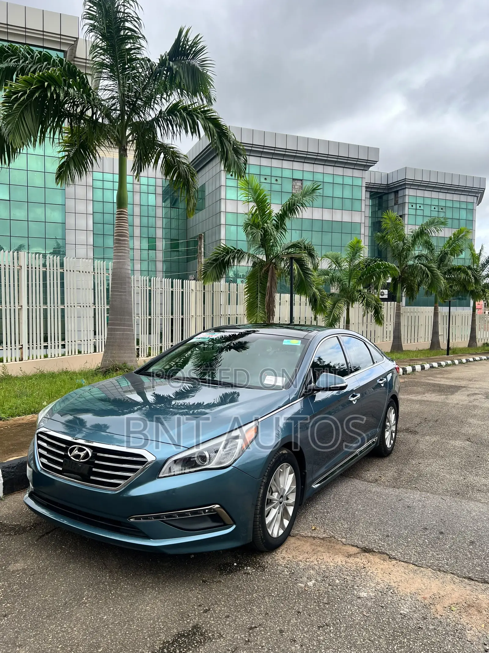 Hyundai Sonata Limited Sedan FWD (2.4L 4cyl 6A) 2016 Blue