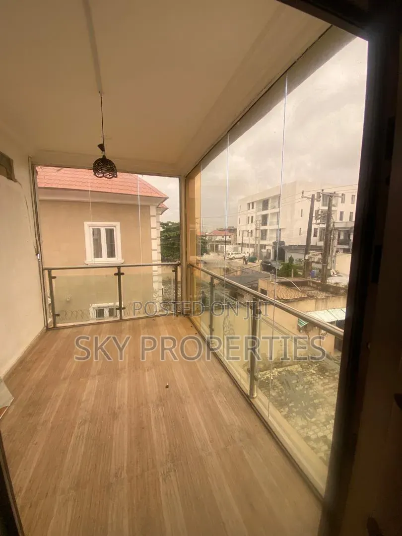4bdrm Duplex in Tf Kubuyi, Lekki Phase 1 for rent
