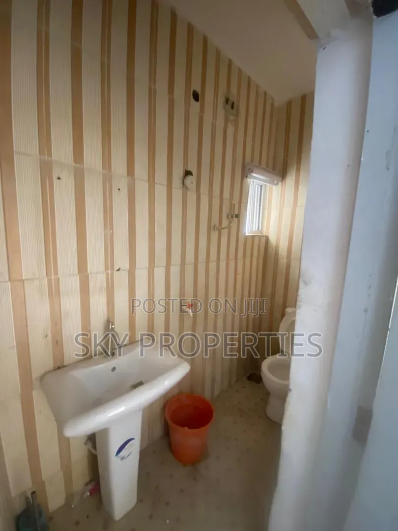 4bdrm Duplex in Tf Kubuyi, Lekki Phase 1 for rent