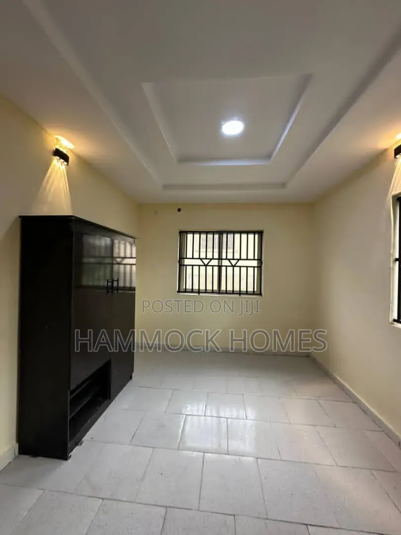 4bdrm Duplex in Okebadan Estate, Akobo for rent