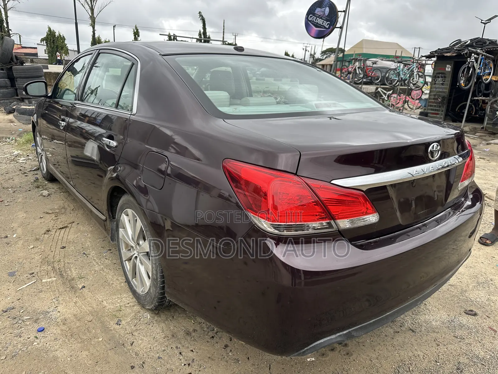 Toyota Avalon Base Seban FWD (3.5L 6cyl 6A) 2011 Brown