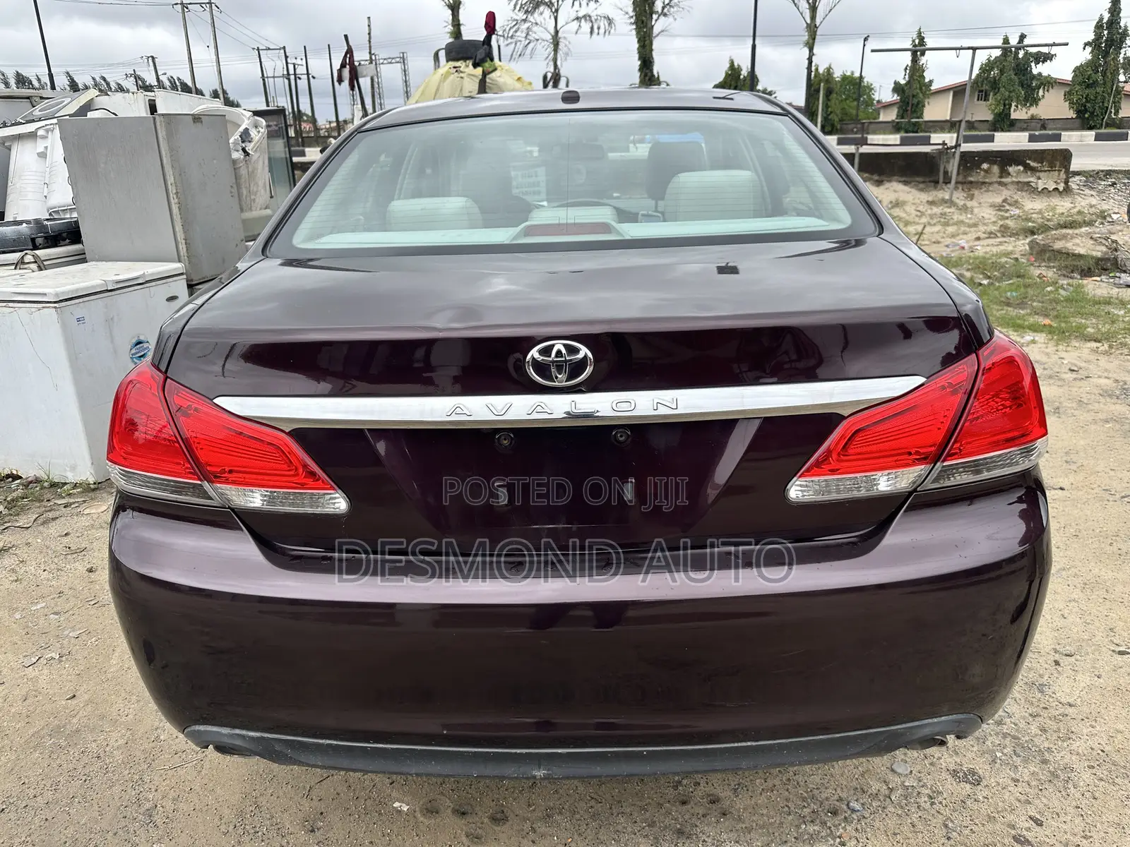 Toyota Avalon Base Seban FWD (3.5L 6cyl 6A) 2011 Brown
